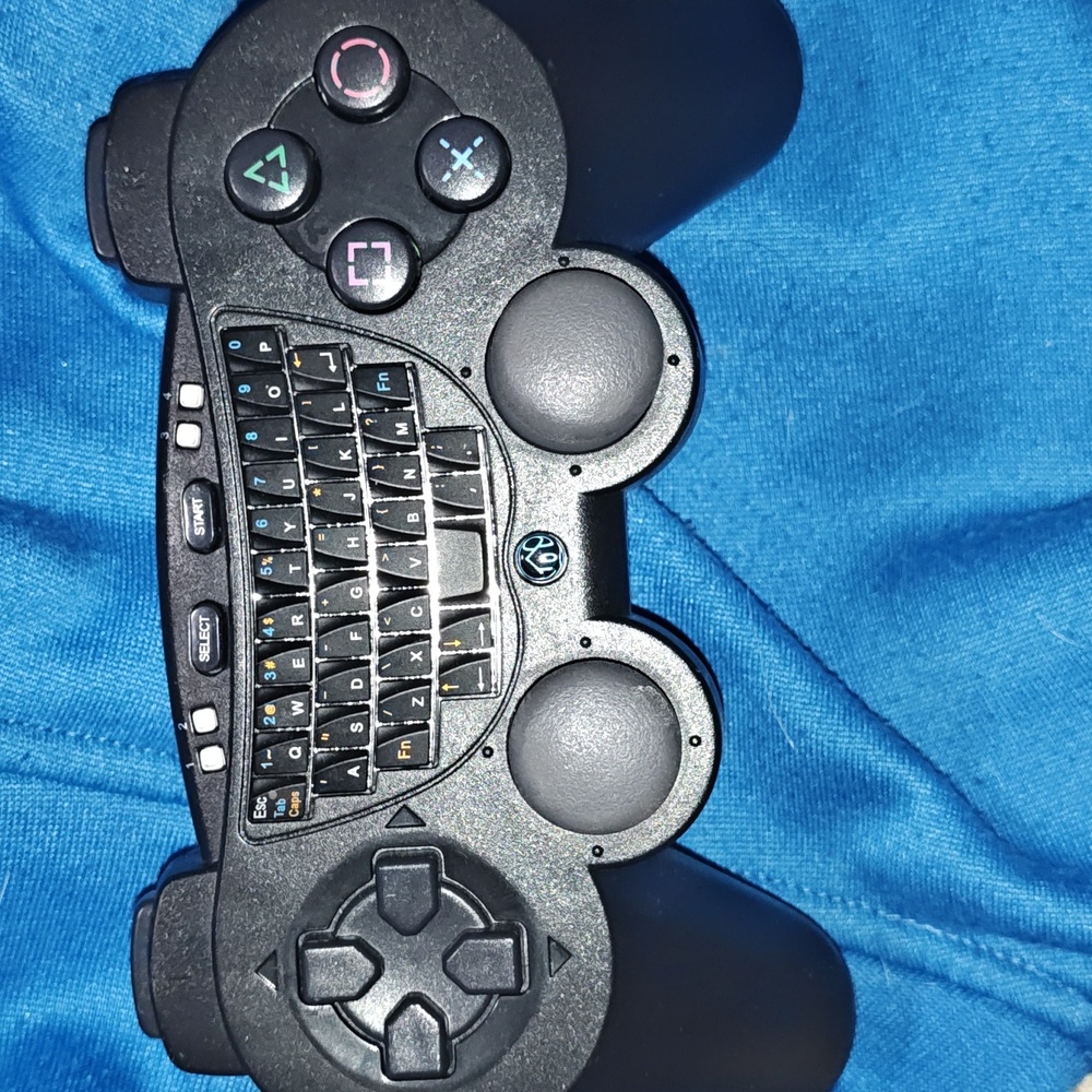 PS3 Wireless Controller With Keyboard - Picture 2 of 4